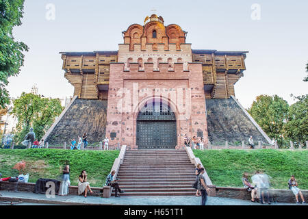 Porte d'or à Kiev, Ukraine . Ancien château médiéval entrée de ville. Banque D'Images