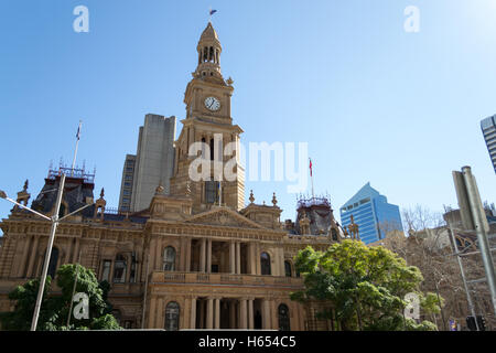 Sydney town hall dans le centre des affaires (Australie) Banque D'Images