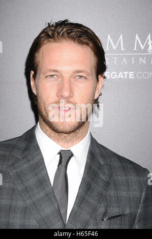 Los Angeles, Californie, USA. 24 Oct, 2016. 24 octobre 2016 - Los Angeles California USA - Acteur LUKE BRACEY au ''Hacksaw Ridge'' Premiere tenue à l'Académie, Samuel Goldwyn Theatre Los Angeles Crédit : Paul Fenton/ZUMA/Alamy Fil Live News Banque D'Images