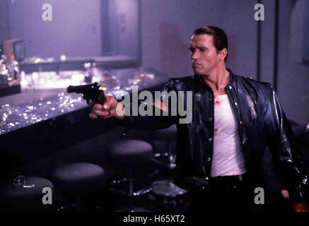 Der Ville Hai aka. Raw Deal, USA, 1986 Réalisateur : John Irvin, acteurs/Stars : Arnold Schwarzenegger, Kathryn Harrold, Sam Wanamaker Banque D'Images