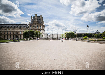 Palais du Louvre et le jardin des Tuileries. Paris, France Banque D'Images
