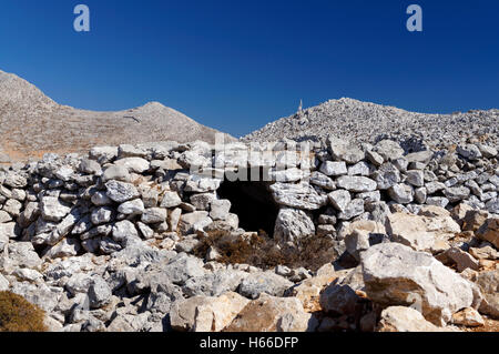 Ancienne colonie dans les montagnes de l'intérieur de l'île de Chalki île près de Rhodes, Dodécanèse, Grèce. Banque D'Images