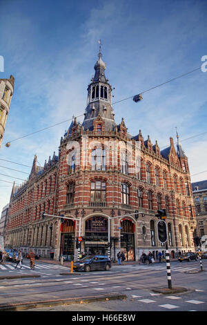 Le Magna Plaza sur la rue Rozengracht, l'arrêt de la place du Dam, Amsterdam, Pays-Bas. Banque D'Images