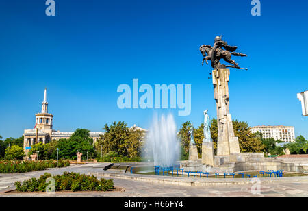 Monument équestre de Manas, à Bichkek, Kirghizistan Banque D'Images