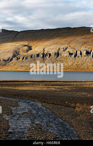 Paysage de fjord, Westfjords, l'Islande, de l'Atlantique Nord, Europe Banque D'Images