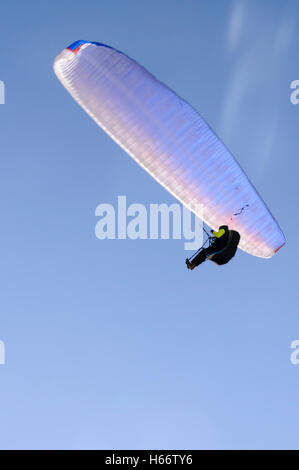 Oludeniz, Fethiye, Turquie. Octobre 2016. Des dizaines de parapentes prendre le ciel pour la 17e jeux aériens internationaux d''Ölüdeniz Banque D'Images