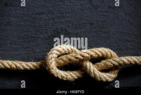 Sailor's knot sur plaque de pierre Banque D'Images