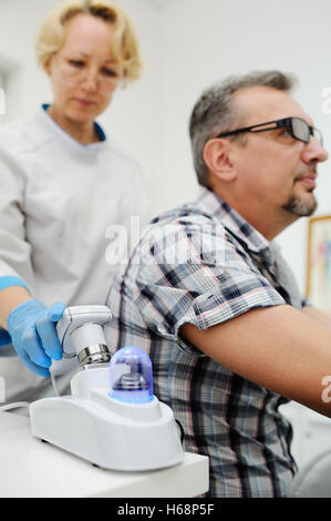 La calvitie de cheveux et de cuir chevelu de diagnostics. Banque D'Images