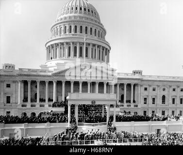 L'investiture du Président John F. Kennedy sur le portique de capitale américaine, 20 janvier 1961. Banque D'Images