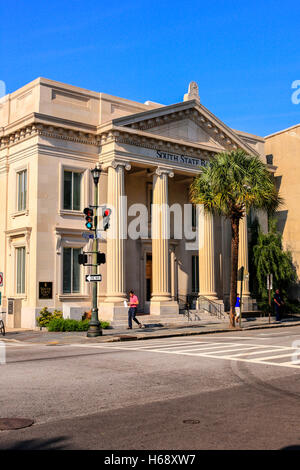 Rive sud sur Broad Street dans le centre-ville de Charleston, SC Banque D'Images