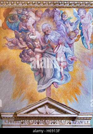 ROME, ITALIE - 12 mars 2016 : la fresque de gloire du Père dans l'église Basilique Basilique des Quatre-saints-couronnés Banque D'Images