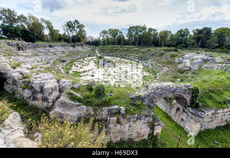 Amphithéâtre romain, Parco Archeologico della Neapolis, Syracuse, Sicile, Italie Banque D'Images