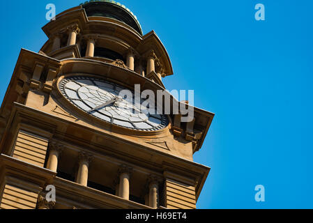 Jusqu'à à Sydney, le GPO tour de l'horloge à Martin Place. C'est le point où toutes les distances sont mesurées à partir de Sydney Banque D'Images