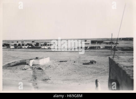 Dépôt de stockage et de réparation technique de l'armée britannique dans le camp de 10 base Ordnance Depot Royal Army Ordnance corps (RAOC) dans la région de Geneifa Ismailia près du canal de Suez 1952, avant le retrait des troupes britanniques de la zone du canal de Suez et De la Crise de Suez Banque D'Images