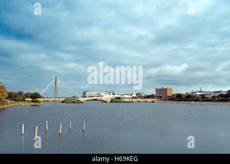 Un grand angle de vue sur le lac marin à Southport, Merseyside, Royaume-Uni Banque D'Images