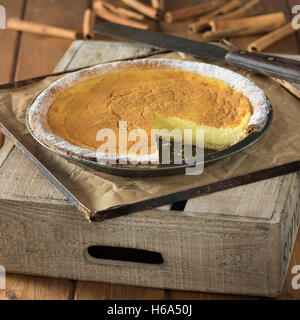 Melktert. Tarte au lait de l'Afrique du Sud. Banque D'Images