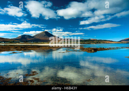 Beinn na Caillich et la baie de Broadford de Waterloo, Broadford, Isle of Skye, Skye & Lochalsh, Highland Banque D'Images