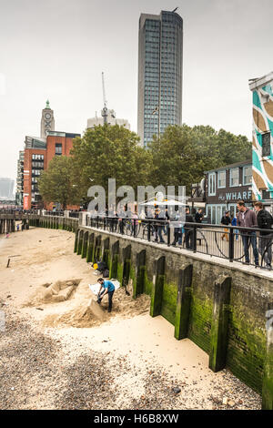 Gabriel's Wharf sur la Southbank de Londres, Londres, Angleterre, Royaume-Uni Banque D'Images