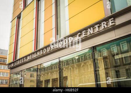 Coin Street Neighbourhood Centre sur Stamford Street, South Bank, London, SE1, UK Banque D'Images