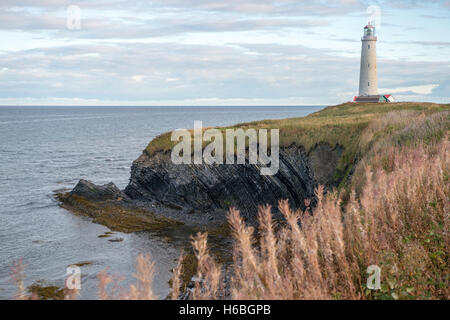 Cap-des-Rosiers Phare dans le parc national Forillon. Québec, Canada Banque D'Images