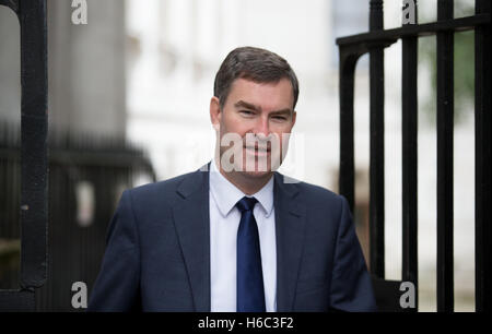 David Gauke,secrétaire en chef au Trésor,arrive à Downing Street pour une réunion du Cabinet Banque D'Images