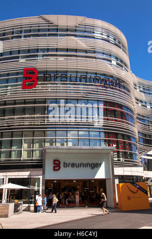 L'Europe, Allemagne, Düsseldorf, Kaufhaus Breuninger dans la construction Koe-Bogen par l'architecte Daniel Libeskind. Banque D'Images