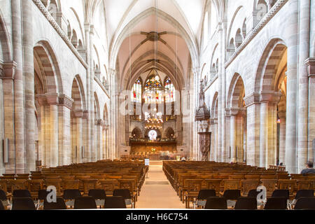 Bâle, Suisse - 24 octobre 2016 : vue de l'intérieur de la cathédrale de Bâle Banque D'Images