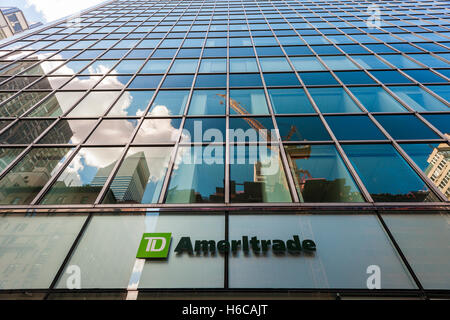 Une TD Ameritrade Holding Corp. à New York le lundi, Octobre 24, 2016. TD Ameritrade Holding va acheter Scottrade Services financiers dans un accord d'une valeur de 4 milliards de dollars. (© Richard B. Levine) Banque D'Images