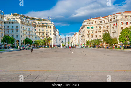 Aristote Square est la place principale de la ville et est situé sur l'avenue Nikis (sur le secteur riverain de la ville) Banque D'Images