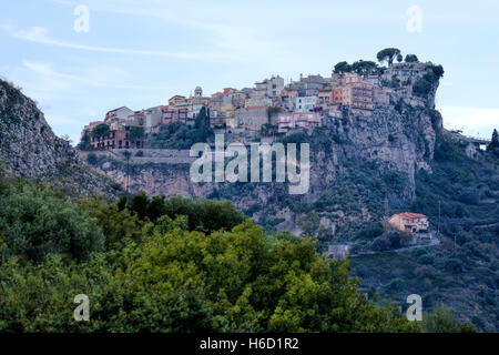 Castelmola, Monte Tauro, Taormina, Sicile, Italie Banque D'Images