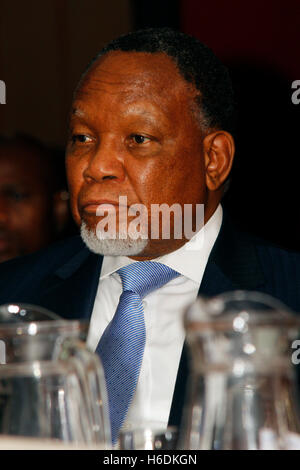 DURBAN - 27 octobre 2016 - L'Afrique du Sud l'ancien président sud-africain Kgalema Motlanthe assiste à l'inauguration de la Human Resources for Eye Health Initiative à Durban. L'initiative est dirigée par le nitrenational à but non lucratif Orbis. Photo : Giordano Stolley Banque D'Images