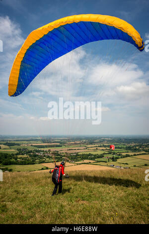 Parascenders battant de Devil's Dyke, près de Brighton Banque D'Images