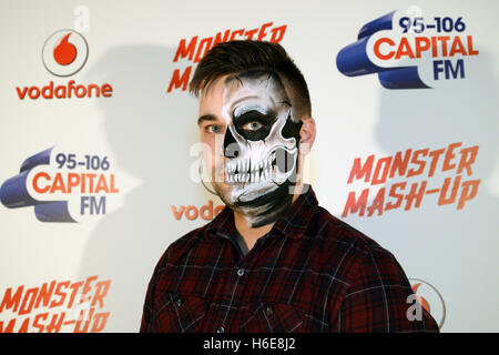 Avenir gagnant les disjoncteurs Vodafone Code de la Culture au cours du Capital FM Monster Mash Up avec Vodafone à Mountford, hall de guilde de Liverpool, Liverpool Les élèves. Banque D'Images