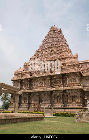 Temple de Brihadisvara, gangaikondacholapuram, Tamil Nadu, Inde. vue depuis le sud. Banque D'Images