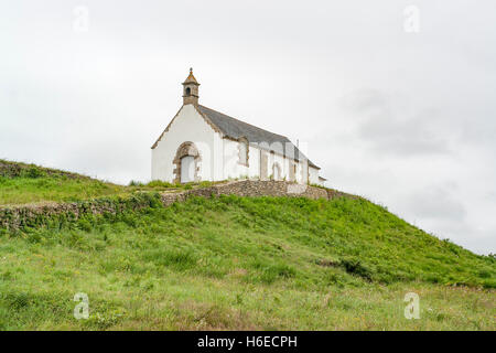 Tombe mégalithique nommé tumulus tumulus Saint-Michel près de Carnac, une commune française, située dans le département de la Bretagne, France Banque D'Images