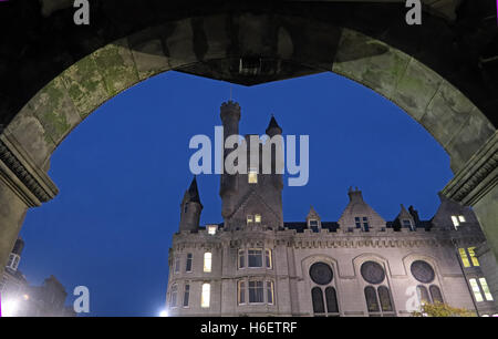 Place du Château, Aberdeen en Écosse au crépuscule Banque D'Images