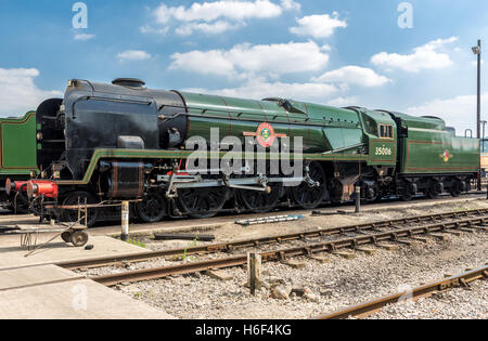 Locomotive à vapeur de la classe de la marine marchande 'peninsula & oriental n.s. co' à la station de gwr toddington Banque D'Images