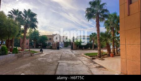 El jazira bâtiment de l'hôtel à Béchar en Algérie. Dans le passé, Béchar a été le centre de commerce de l'or Banque D'Images