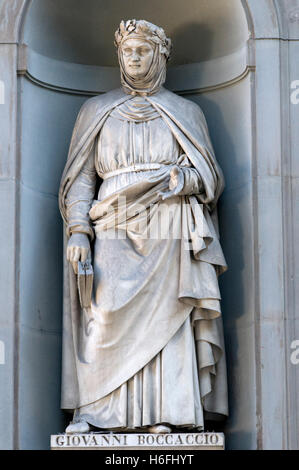 Statue de Giovanni Boccaccio, musée d'art Uffizi, Galleria degli Uffici, Florence, Toscane, Italie, Europe Banque D'Images