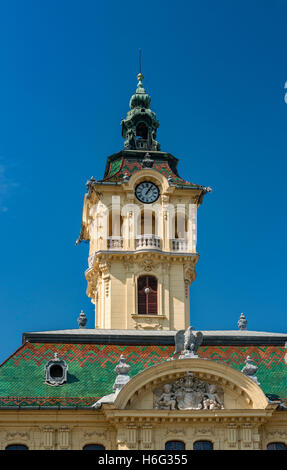 Tour de l'Hôtel de Ville, 1883, de style néo-baroque, à Szeged, dans le sud de la région de la Grande Plaine, Hongrie Banque D'Images