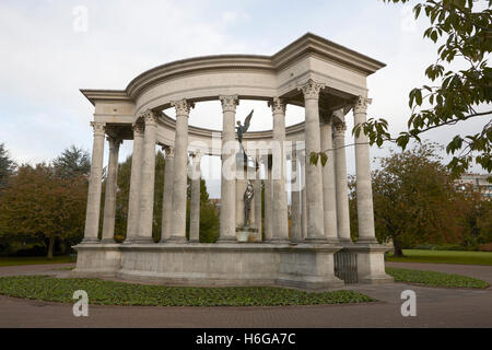 Welsh National War Memorial alexandra gardens cathays park Cardiff Wales United Kingdom Banque D'Images