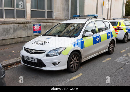 La police de Nouvelle-Galles du Sud Hyundai i30 heddlu véhicule bilingue livrée Pays de Galles Cardiff Royaume Uni Banque D'Images