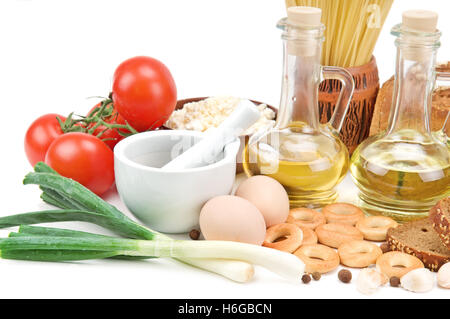 Ensemble de produits naturel isolé sur fond blanc Banque D'Images