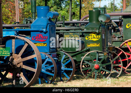 Rumely, tracteurs anciens, grands Oregon Steam-Up Powerland, Brooks, de l'Oregon Banque D'Images