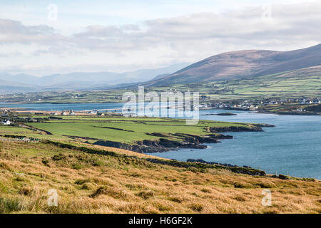 Vue sur la baie de Portmagee Valentia Island dans le comté de Kerry, Irlande Banque D'Images