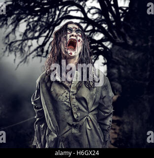 Zombie effrayant. L'Halloween. Banque D'Images