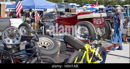 Grand Prairie, Texas- Oct.29,2016 achat voitures au niveau local car swap meet. Banque D'Images