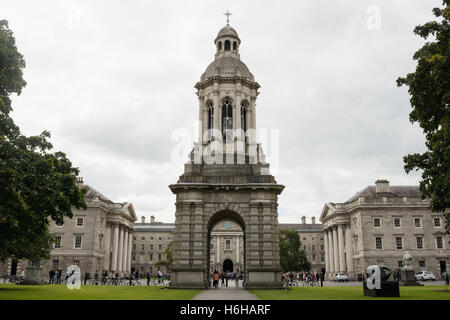 L'extérieur de la Trinity College de Dublin, l'Université de Dublin, en République d'Irlande. Banque D'Images