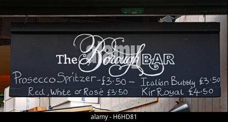 Signe au-dessus d'un bar à Borough Market à Southwark, près de London Bridge Banque D'Images