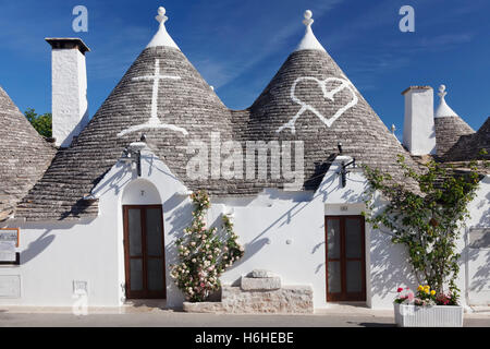 Maisons Trulli, quartier de Monti, Alberobello, Valle d&# 39;Itria, Province de Bari, Pouilles, Italie Banque D'Images